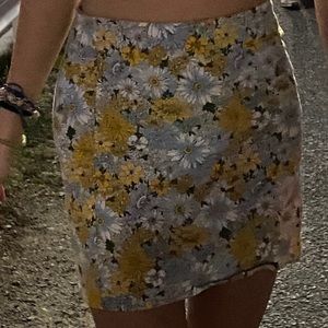 urban outfitters mini flower skirt